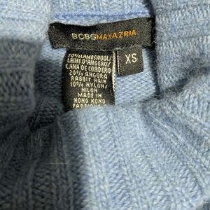 BCBGMAXAZRIA Lambswool Angora Rabbit Hair Blue Turtleneck Sweater Size XS